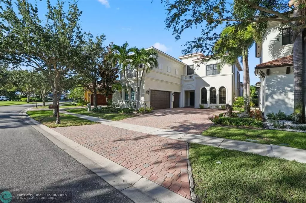 Boca Raton, FL 33496,17760 Villa Club Way