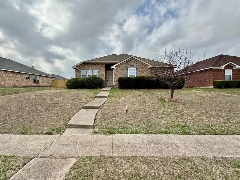 1801 Chapman Drive, Lancaster, TX 75134