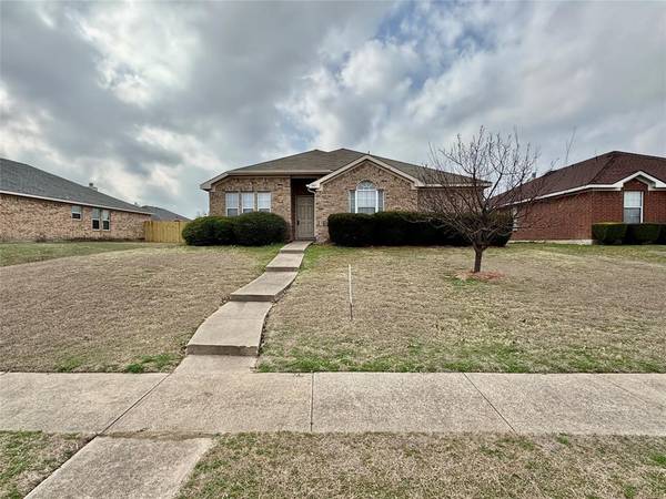 1801 Chapman Drive, Lancaster, TX 75134