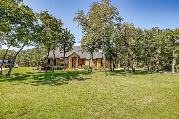 104 Birdie Drive,  Lipan,  TX 76462