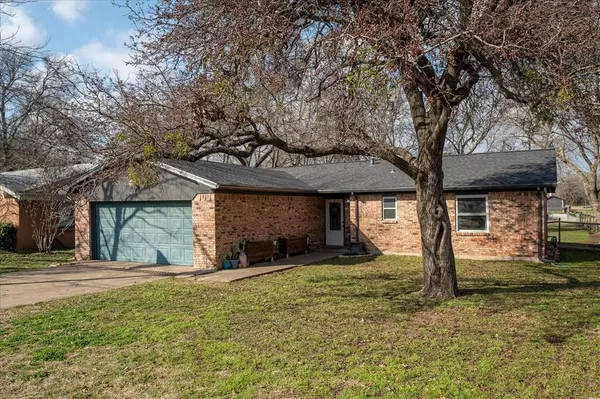 3110 Eastland Avenue, Greenville, TX 75402