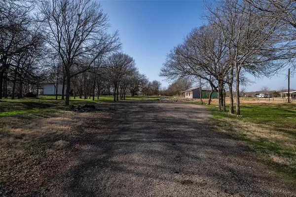 Quinlan, TX 75474,215 Private Road 2308