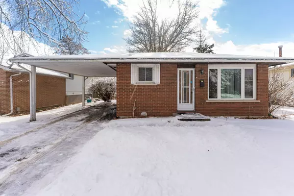 Kingston, ON K7M 6M3,152 Calderwood DR