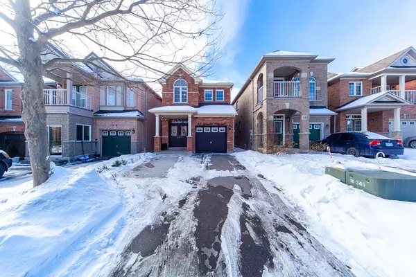 42 LARAMIE CRES W, Vaughan, ON L6A 0P8