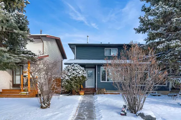 14 Cedarwood Rise SW, Calgary, AB T2W 3H9