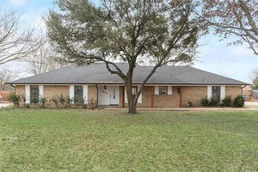 610 Meadow Lark Drive, Ovilla, TX 75154