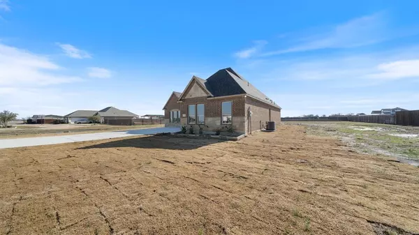 Crandall, TX 75114,5144 Holly Street