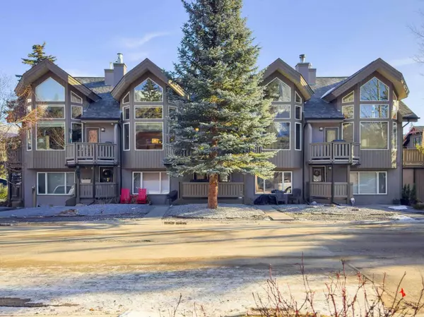 Canmore, AB T1W 2G9,837 4 ST #2