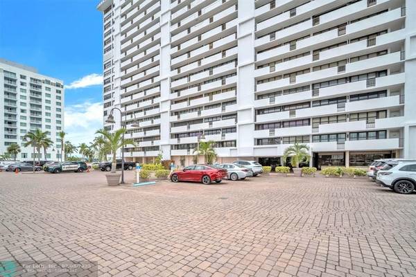 Fort Lauderdale, FL 33304,936 Intracoastal Drive  #3E