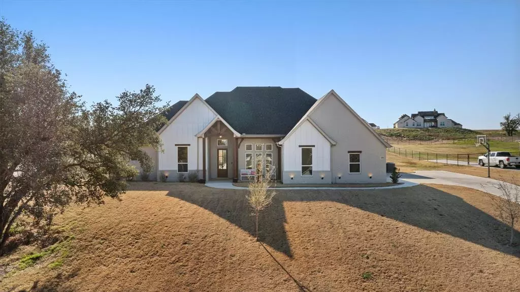 601 Drury Court, Springtown, TX 76082