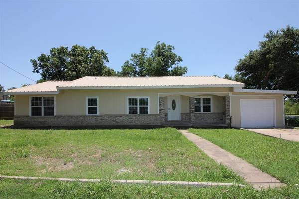 202 E Tyler Street, Mexia, TX 76667