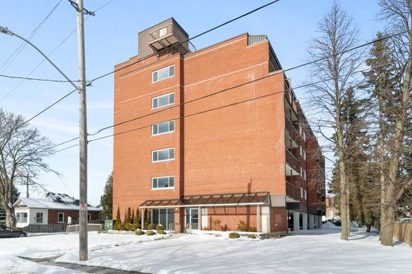 Clarington, ON L1C 1M9,144 Queen ST #302