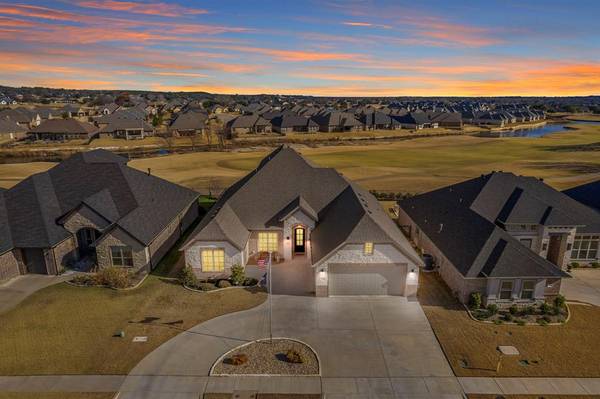 100 Spieth Court, Granbury, TX 76048