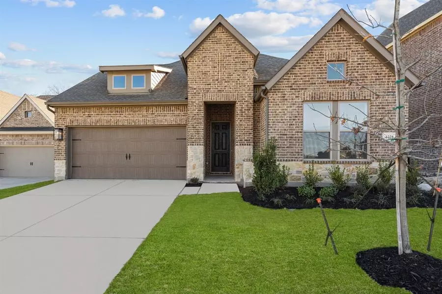 6228 Escarpment Drive, Fort Worth, TX 76112