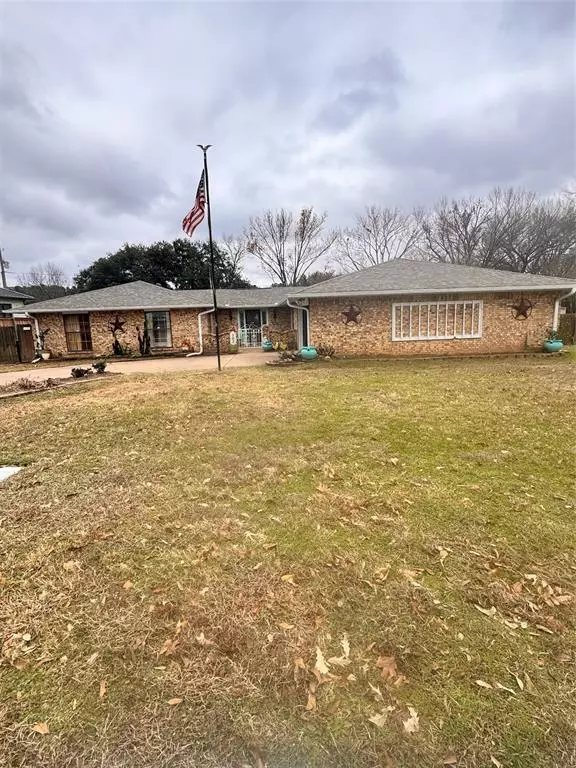 Athens, TX 75751,107 Guadalupe Drive