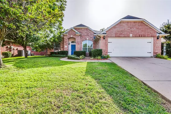 3905 Calloway Drive, Mansfield, TX 76063