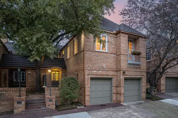 3504 N Fitzhugh Avenue, Dallas, TX 75204