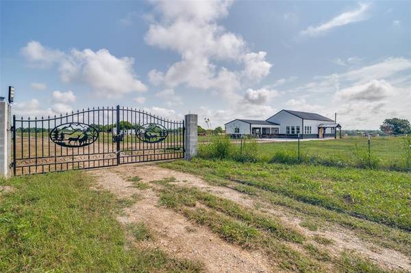 Cooper, TX 75432,958 County Road 2105