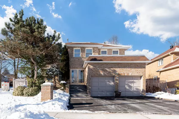 109 Topham CRES, Richmond Hill, ON L4C 9E9