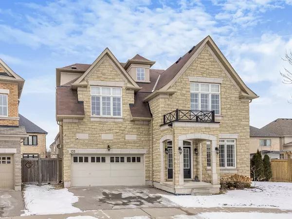 Oakville, ON L6M 0X1,135 Hoey CRES #Upper