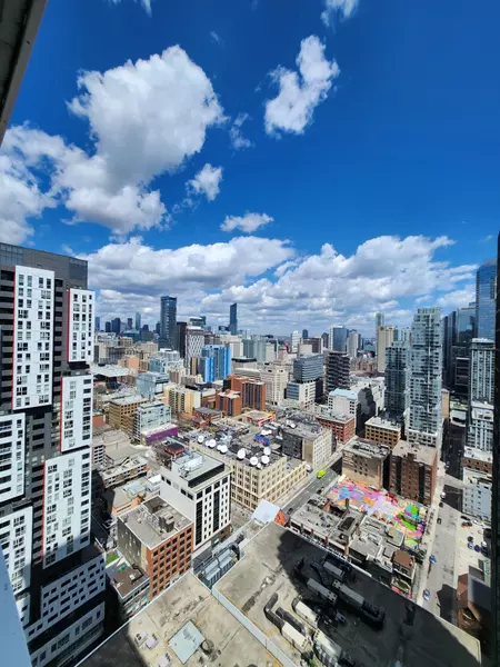 38 Widmer ST #4205, Toronto C01, ON M5V 0P7