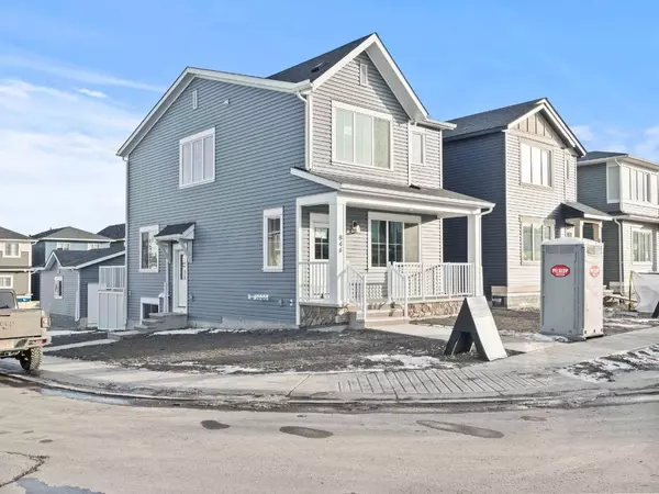 Airdrie, AB T4B 5M5,846 Bayview TER SW