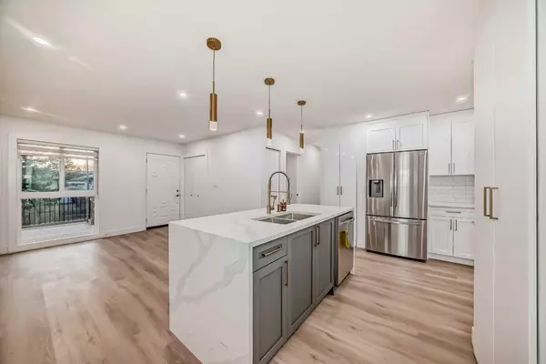 304 Huntbourne HL Northeast, Calgary, AB T2K 3Y4