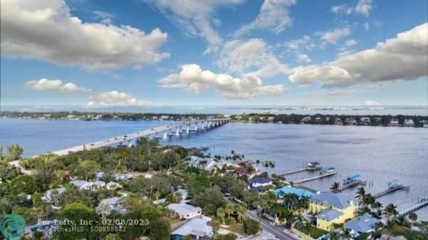 2950 SE Ocean Blvd  #1-5, Stuart, FL 34996