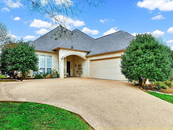 3516 Clubgate Drive, Fort Worth, TX 76137