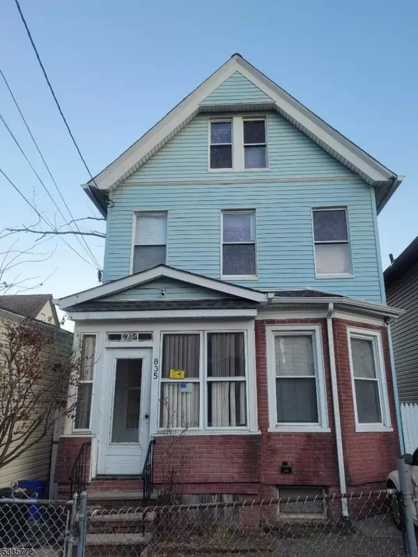 835 Parker St, Newark City, NJ 07104