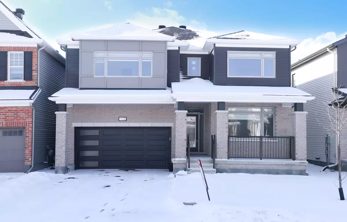 Barrhaven, ON K2J 6T4,918 NOKOMIS PL