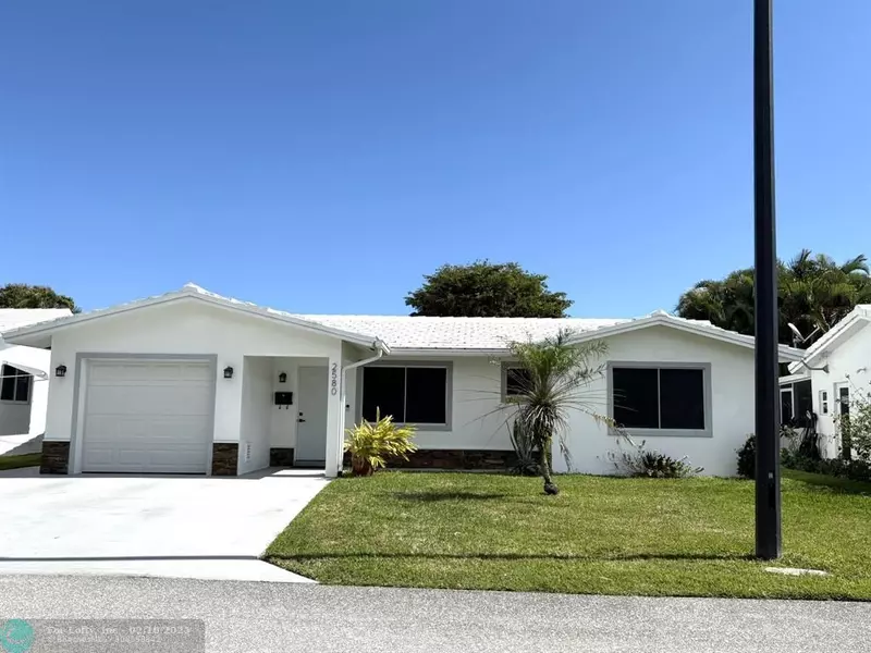 2580 NW 2nd Dr, Pompano Beach, FL 33064