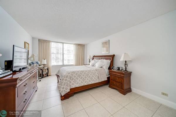 Sunny Isles Beach, FL 33160,231 174th Street  #1911