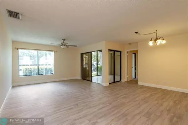 Pompano Beach, FL 33063,3531 Cocoplum Cir  #3466