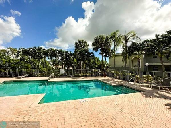 West Palm Beach, FL 33409,1401 Village Blvd  #1611