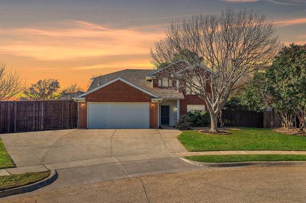 739 Black Walnut Drive, Lake Dallas, TX 75065