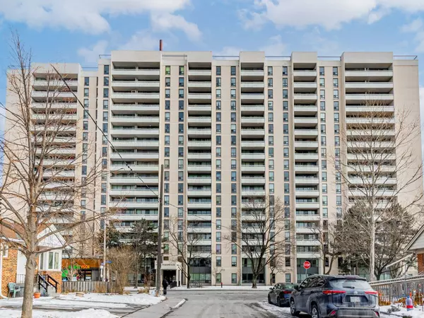 145 Marlee AVE #203, Toronto W04, ON M6B 3H3