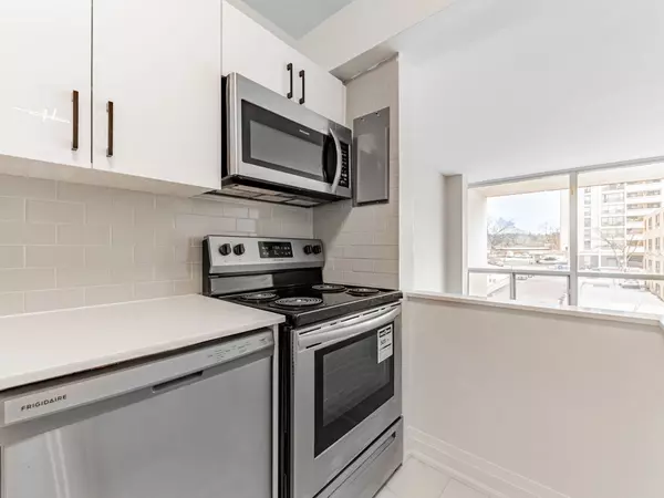 Toronto W04, ON M6B 3H3,145 Marlee AVE #203