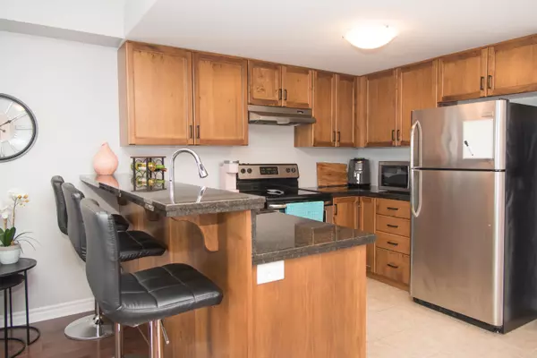 Guelph, ON N1L 0L3,67 Kingsbury SQ #401