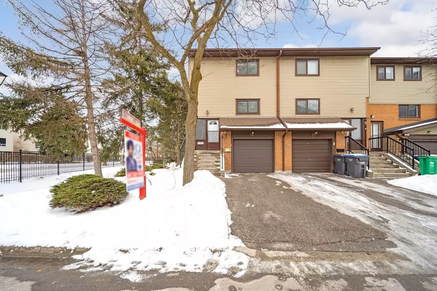 24 Carleton PL, Brampton, ON L6T 3Z4