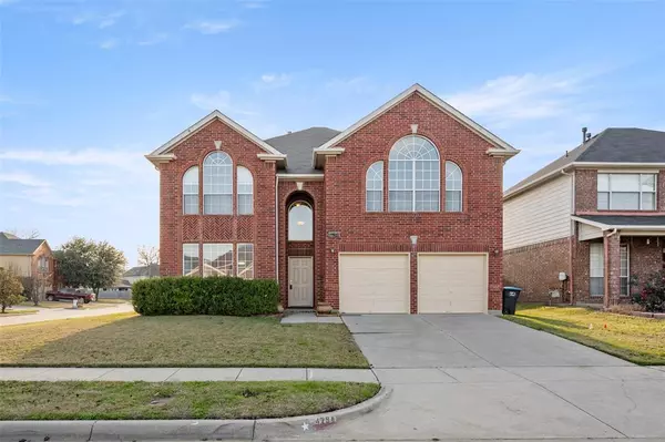 4794 Parkmount Drive, Fort Worth, TX 76137