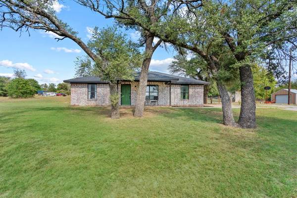 201 Cornstubble Lane, Poolville, TX 76487