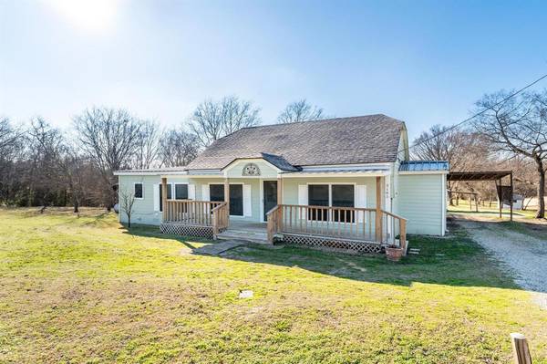 3185 FM 151, Whitewright, TX 75491