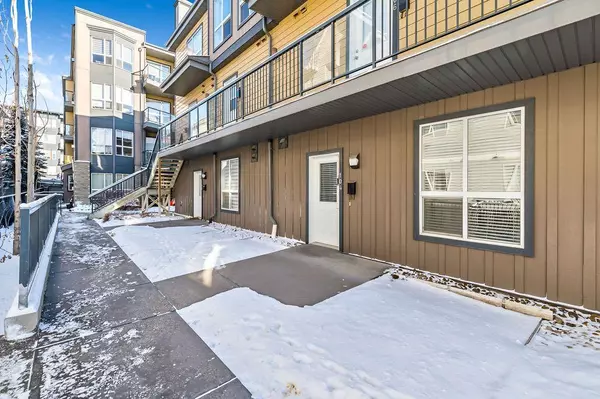 Calgary, AB T2T2C8,2426 34 AVE SW #104