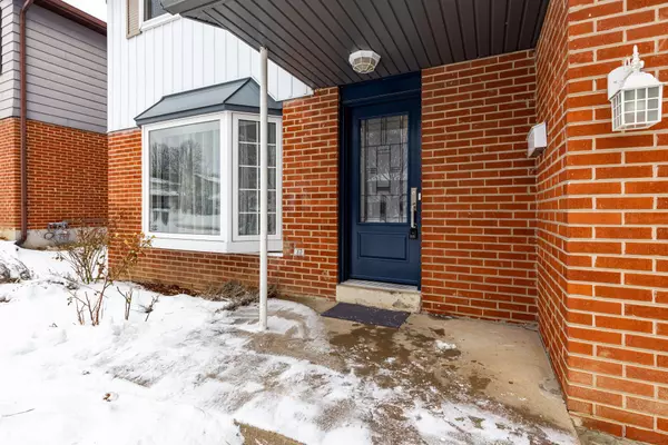 Newmarket, ON L3Y 1A4,227 Talbot CRES