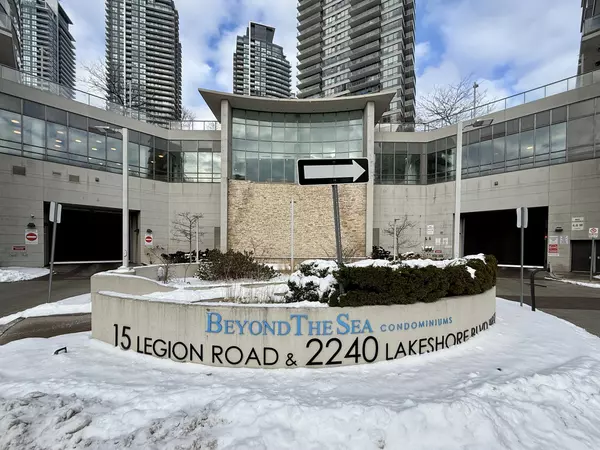 Toronto W06, ON M8V 0A9,15 Legion RD #204