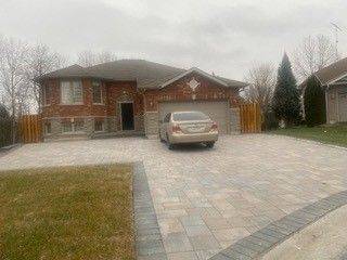 32 Kyle CT, Quinte West, ON K0K 2C0