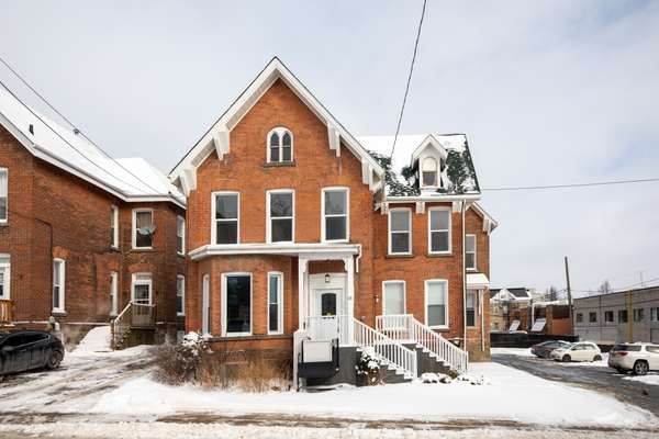 13 Garden ST, Brockville, ON K6V 2B8