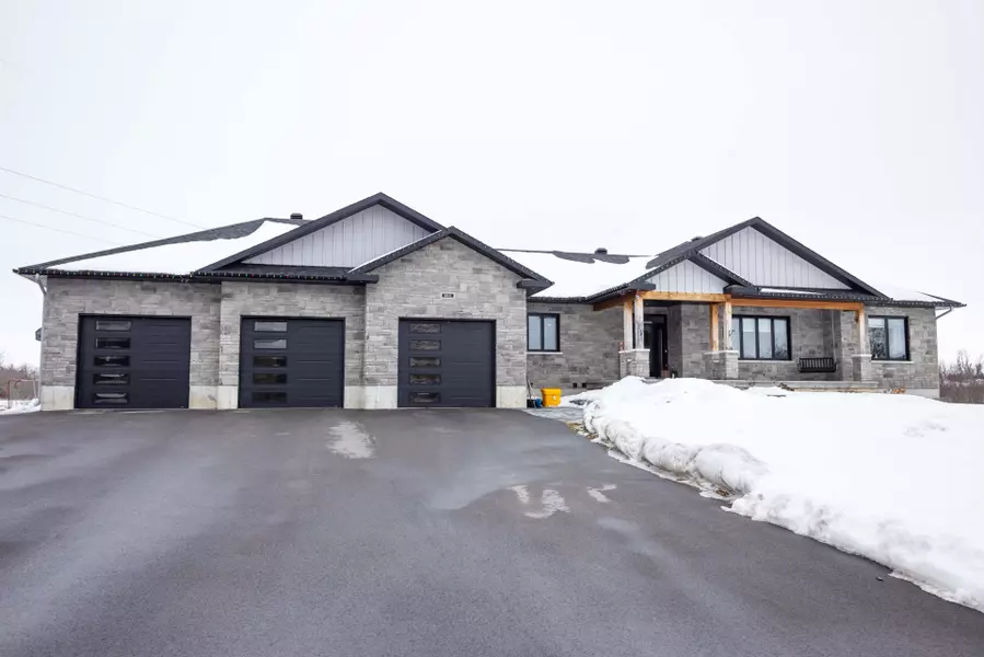 2811 ELDO ST, Greely - Metcalfe - Osgoode - Vernon And Area, ON K0A 2P0