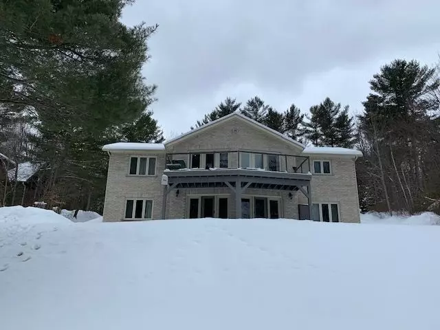 90 Golden Shores RD, Bancroft, ON K0L 1C0